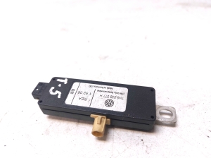 Volkswagen Transporter T5 (2003–2015) Antenna amplifier 7H5035577H - 4