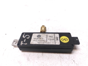 Volkswagen Transporter T5 (2003–2015) Antennenverstärker 7H5035577A - 2