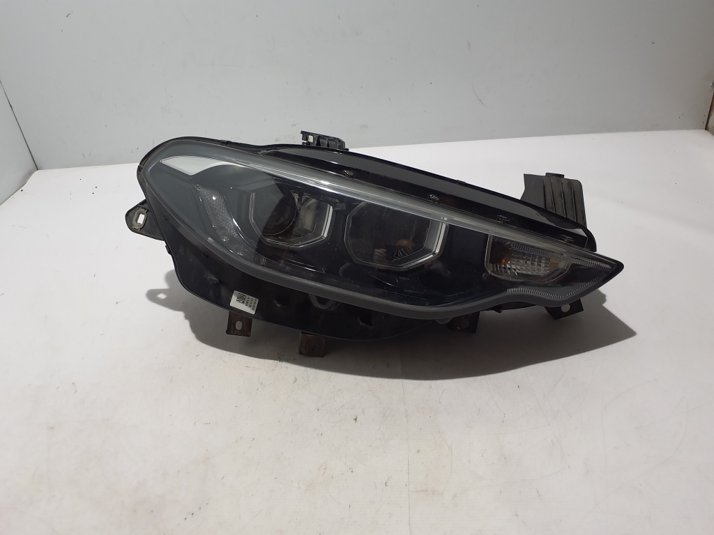 FIAT Tipo (2015–2026) Scheinwerfer vorne 52109114 FIAT Tipo (2015–2026) Scheinwerfer vorne 52109114