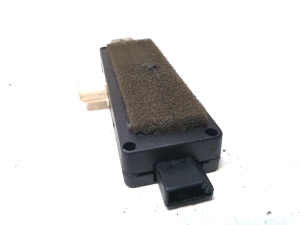 Volkswagen Transporter T5 (2003–2015) Antenna amplifier 7H5035577J - 3