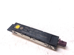 Volkswagen Passat B8 (2014–2023) Antenna amplifier 3G9035577A - 2