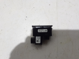 Porsche Panamera 971 (2016–2026) USB port 9P1035222A - 2