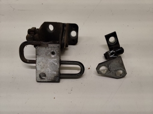Volkswagen Passat B6 (2005–2010) Rear side door lower hinge 3C4833401D - 2