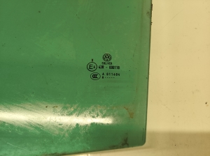 Volkswagen Passat B6 (2005–2010) Rear side door glass 43R000118 - 2