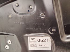 Volkswagen Passat B6 (2005–2010) Priekšējo durvju logu pacēlājs un tā daļas 3C837755G - 2
