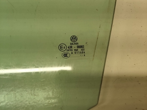 Volkswagen Passat B6 (2005–2010) Esiukse klaas 43R00082 - 2