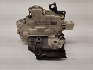 Volkswagen Passat B6 (2005–2010) Rear side door lock 3C4839016A - 3