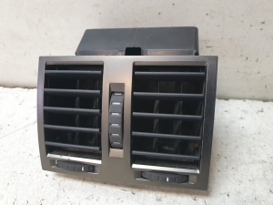 Skoda Superb (2001–2008) Dashboard air vent grilles 3U0819203C - 2