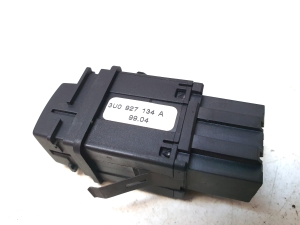 Skoda Superb (2001–2008) ESP-Schalter 3U0927134A - 2