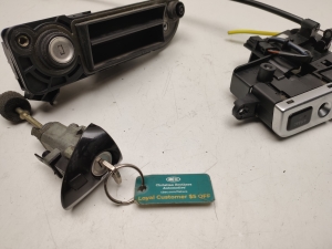 Mercedes Benz SL-Class 230 (2001–2012) Front door lock cylinder A2307600377 - 3