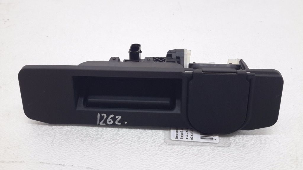 MERCEDES-BENZ A-Class W176 (2012-2018) Galinio dangčio (bagažinės) rankena A1667500993 20973167