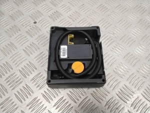 VOLVO V40 (2012–2019) Tire compressor D30165 - 2