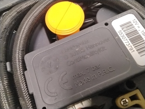 VOLVO V40 (2012–2019) Tire compressor D30165 - 2