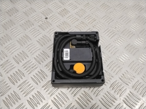 VOLVO V40 (2012–2019) Tire compressor D30165 - 3