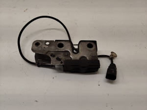 Hood latch - 3C1823187