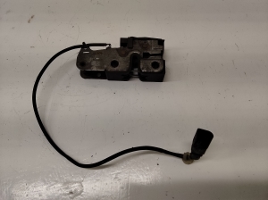 Volkswagen Passat B6 (2005–2010) Hood latch 3C1823187 - 2