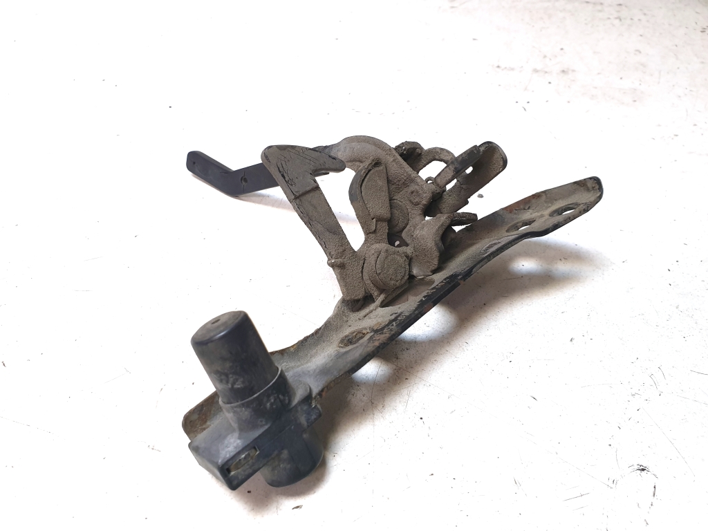Skoda Superb (2001–2008) Hood latch 3U0823480E Skoda Superb (2001–2008) Hood latch 3U0823480E