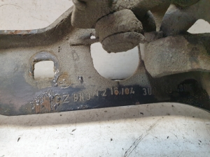 Skoda Superb (2001–2008) Hood latch 3U0823480E - 2