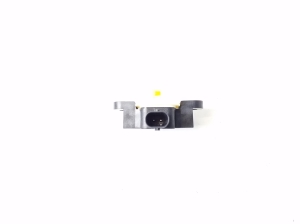 Mercedes Benz CLA-Class W117 (2013–2019) Turvapadja andur A1668210351 - 2