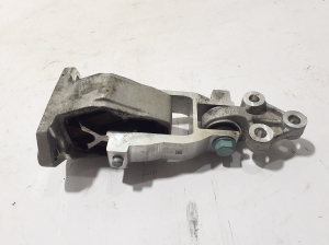 NISSAN X-Trail T33 (2021–2026) Engine mount 113606UM0A - 2