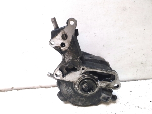 Volkswagen Caddy III (2004–2015) Vacuum pump 038145209N - 5