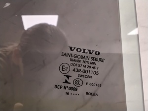 VOLVO S90 (2016–2026) Tagumise külgukse klaas - 4