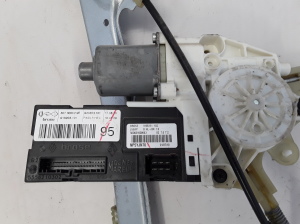 RENAULT Latitude (2010–2017) Front door window regulator 807200010R - 4