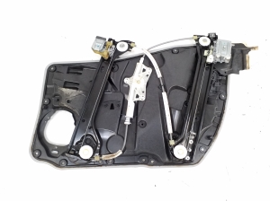 Mercedes Benz CLA-Class W117 (2013–2019) Esiukse aknatõstuk A1177200179 - 3