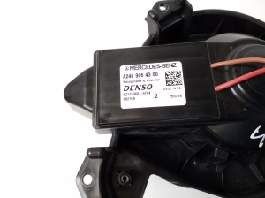Mercedes Benz CLA-Class W117 (2013–2019) Salongi puhuri mootor A2469064300 - 2