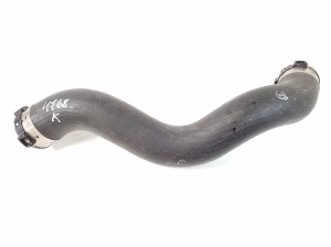 Mercedes Benz CLA-Class W117 (2013–2019) Vahejahuti voolik A2465281382 - 2