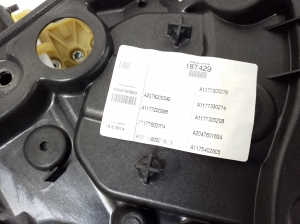 Mercedes Benz CLA-Class W117 (2013–2019) Aizmugurējo durvju logu pacēlājs A1177300279 - 4