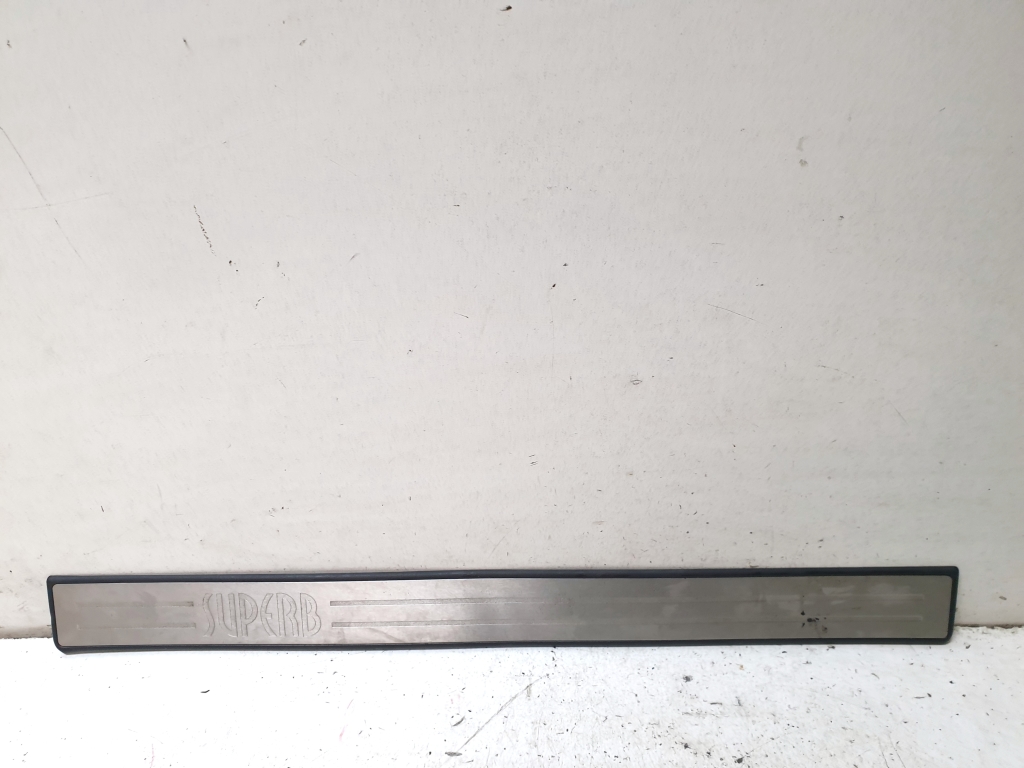 Skoda Superb (2001–2008) Inner sill trim 3U0853558H Skoda Superb (2001–2008) Inner sill trim 3U0853558H