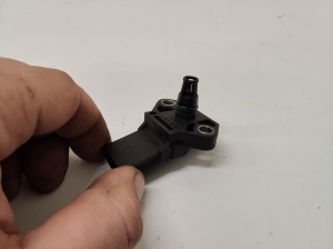AUDI A4 B6 (2000–2005) Ansaugluftdrucksensor 038906051B - 2