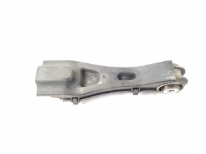 Mercedes Benz CLA-Class W117 (2013–2019) Tagasilla varras A2463520788 - 3