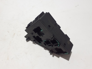 VOLVO V60 (2018–2026) Fuse boxes 31473569 - 2