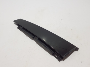 VOLVO V60 (2018–2026) Rear side door outer window molding 32257392 - 2
