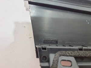 VOLVO V60 (2018–2026) Rear side door outer window molding 32257392 - 3