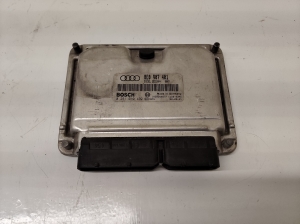 Calculateur moteur - 8E0907401