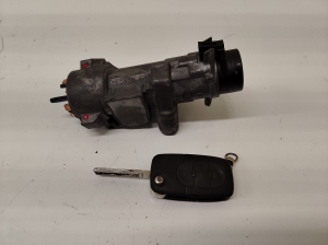 AUDI A4 B6 (2000–2005) Süütelukk 4B0905851B - 2