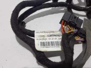 VOLVO V60 (2018–2026) Juhtmestik 31483786 - 3