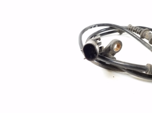 Mercedes Benz CLA-Class W117 (2013–2019) Eesmine ABS-andur A2465402510 - 3
