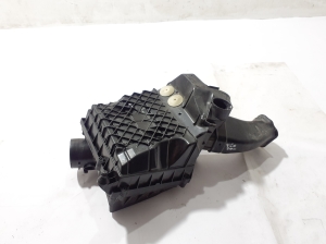 VOLVO V60 (2018–2026) Luftfiltergehäuse 32222303 - 4