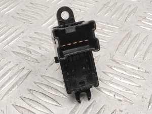 NISSAN Leaf II (2017–2026) Rear side door window switch 254111KL5A - 4