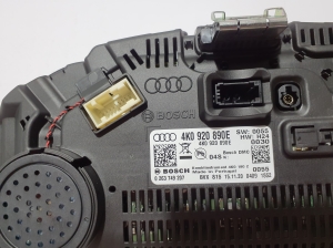 AUDI Q8 (2018–2026) Instrument cluster 4K0920890E - 3