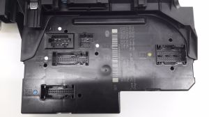 Mercedes Benz E-Class W207 (2009–2017) Fuse box in the trunk A2129060105 - 3