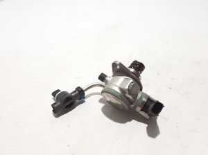 VOLVO V60 (2018–2026) Kütusepump 32140068 - 3