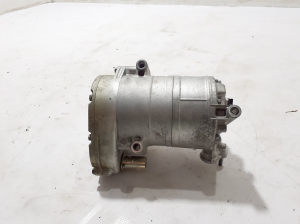 VOLVO V60 (2018–2026) A/C compressor 32260523 - 2