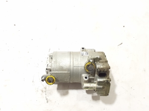 VOLVO V60 (2018–2026) A/C compressor 32260523 - 5