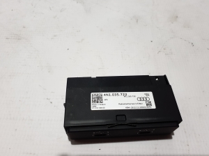 AUDI Q8 (2018–2026) USB port 4N1035722 - 2
