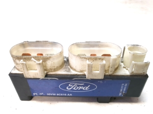 Ford Galaxy (1995–2006) Lüfterrelais 7M0000317D - 2